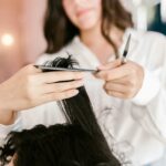 「快速剪髮這樣做：5分鐘完成女生層次髮」
